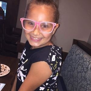 Meet your Posher, Fatima